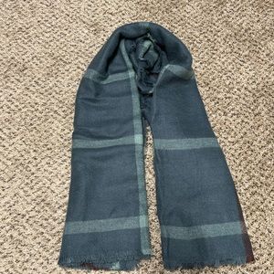 LC Blanket Scarf